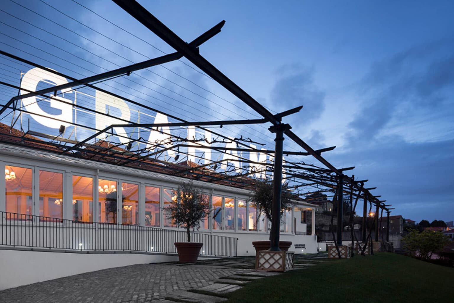 Restaurant hardwood conservatory